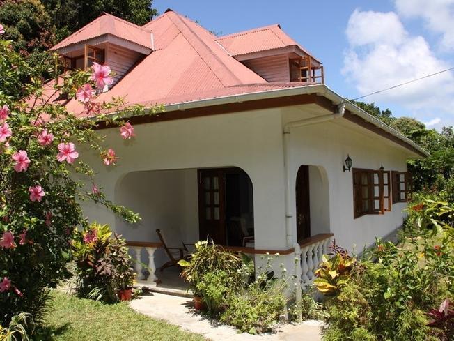 Liane De Mai Bed & Breakfast La Digue Bagian luar foto